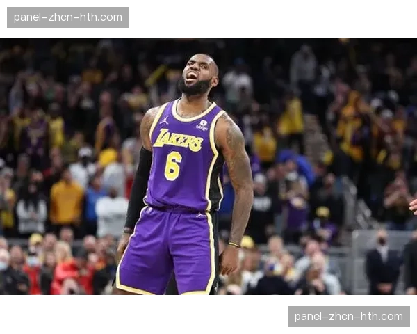 詹姆斯达成生涯41000分里程碑,湖人主场暂停为其庆祝 詹姆斯达成生涯41000分里程碑,湖人主场暂停为其庆祝